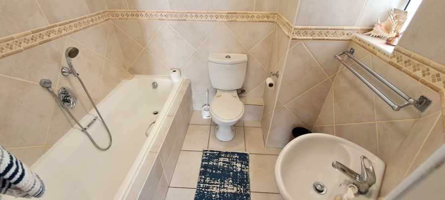 3 Bedroom Property for Sale in Jeffreys Bay Central Eastern Cape